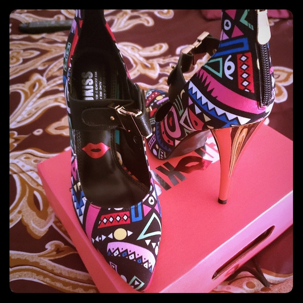 Kiss shoes